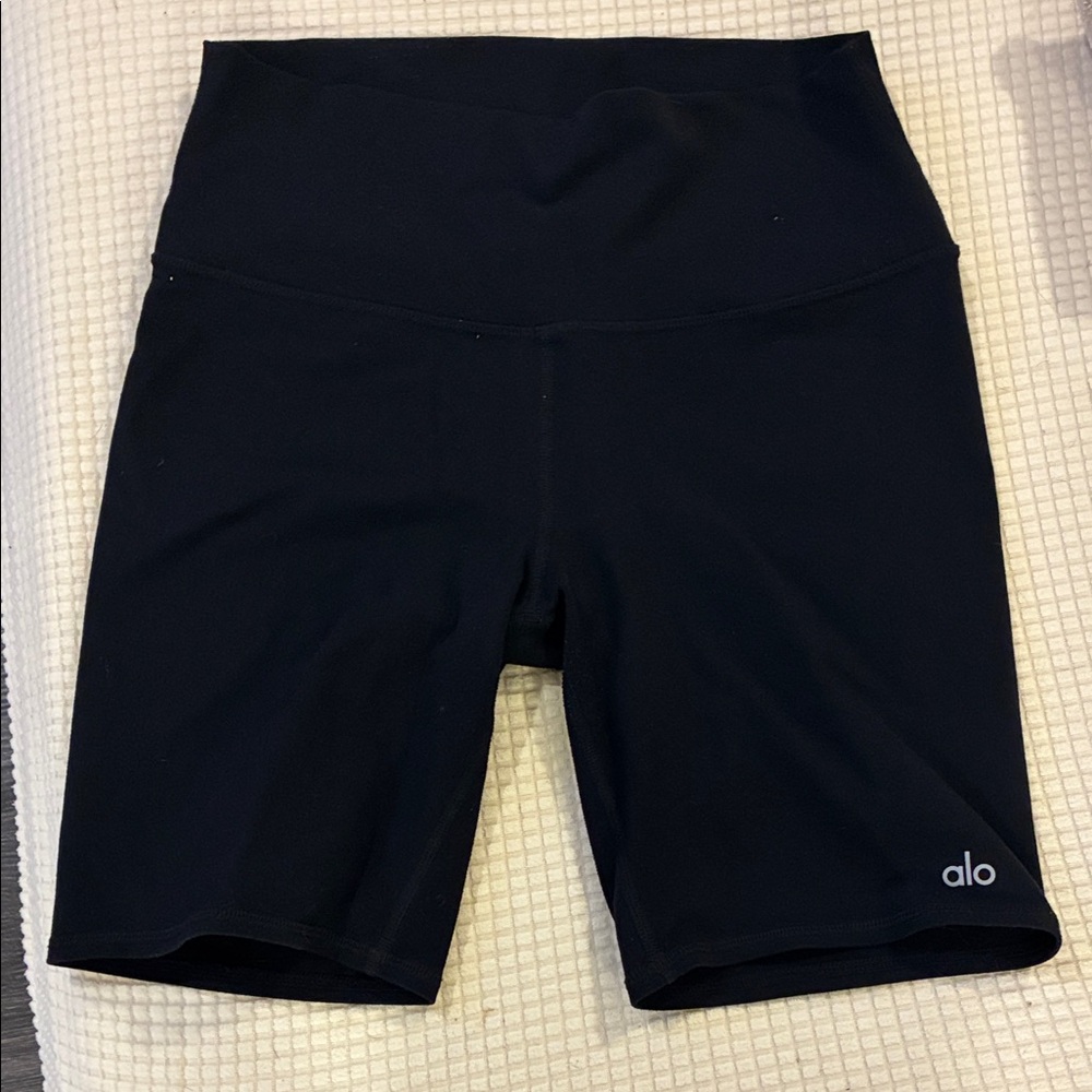 ALO Yoga Women's Black Bike Shorts